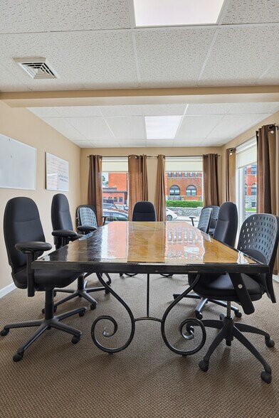 More Photos Of 24-26 Montauk Ave, New London Storefront Retail Residential For Sale