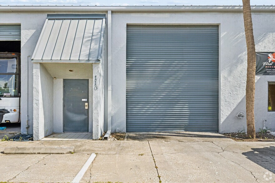 More Photos Of 11999 N 49th St, Clearwater Warehouse For Lease