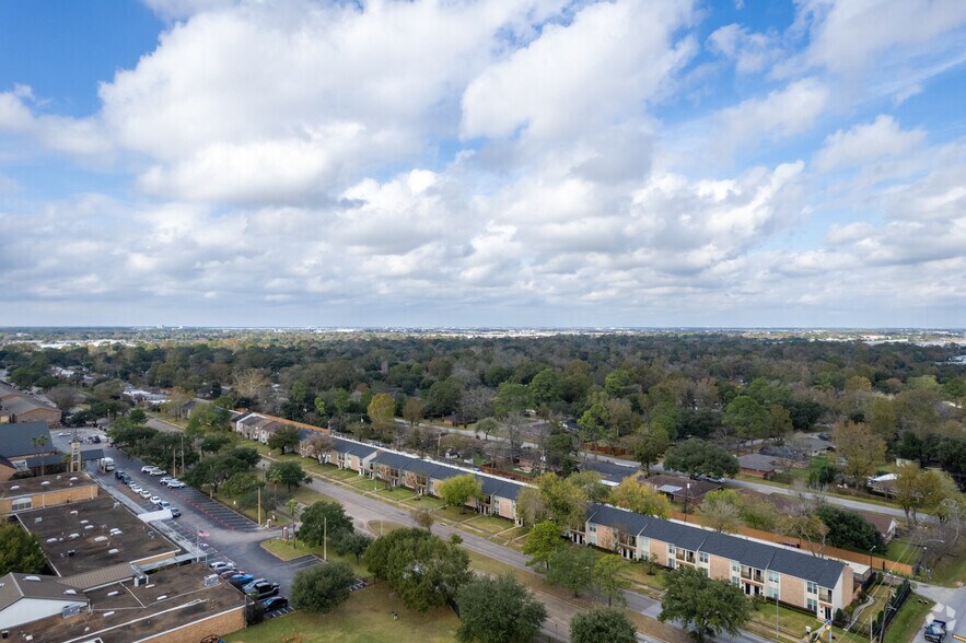 More Photos Of 8800-8888 Kempwood Dr, Houston Apartments For Sale