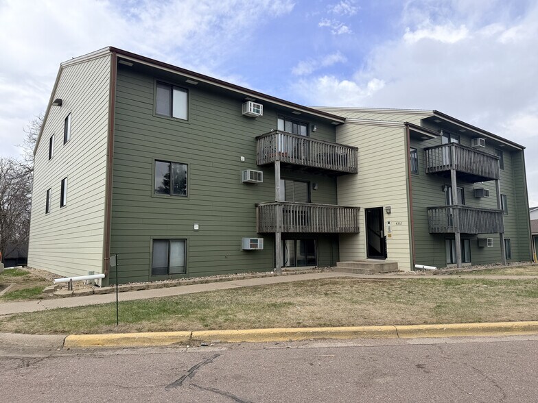 More Photos Of 4304 E 26th St, Sioux Falls Apartments For Sale