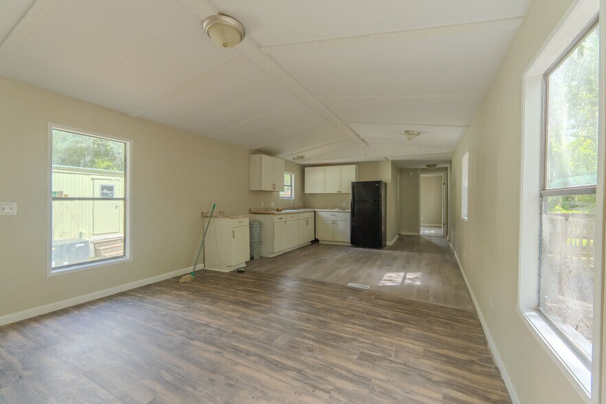 More Photos Of 14455 E Highway 25, Ocklawaha Manufactured Housing Mobile Home Park For Sale