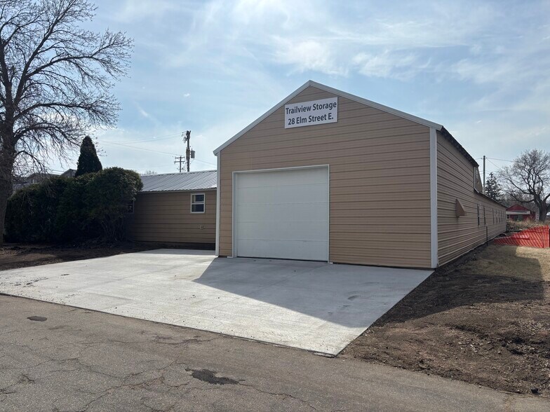 More Photos Of 28 East Elm Street, Saint Joseph Manufacturing For Lease