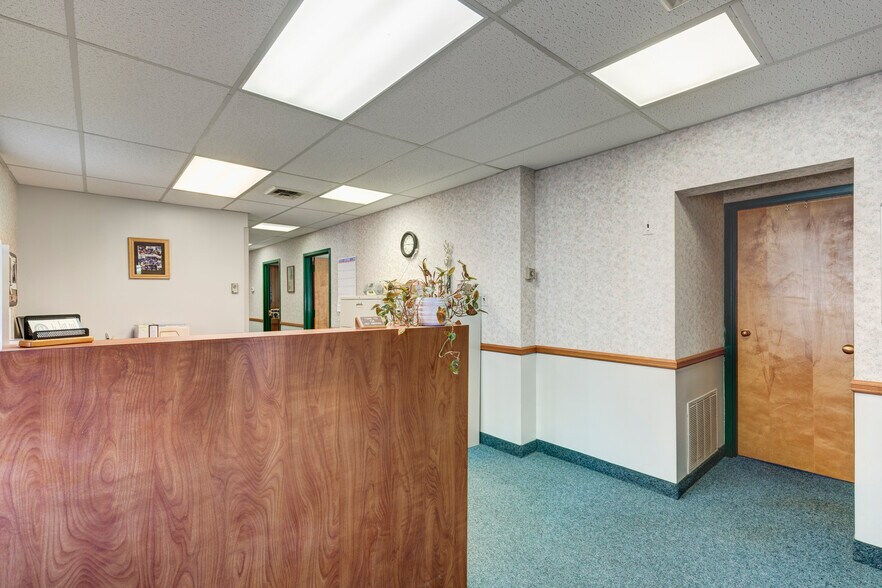 More Photos Of 1355 N Main St, Hampstead Office For Sale