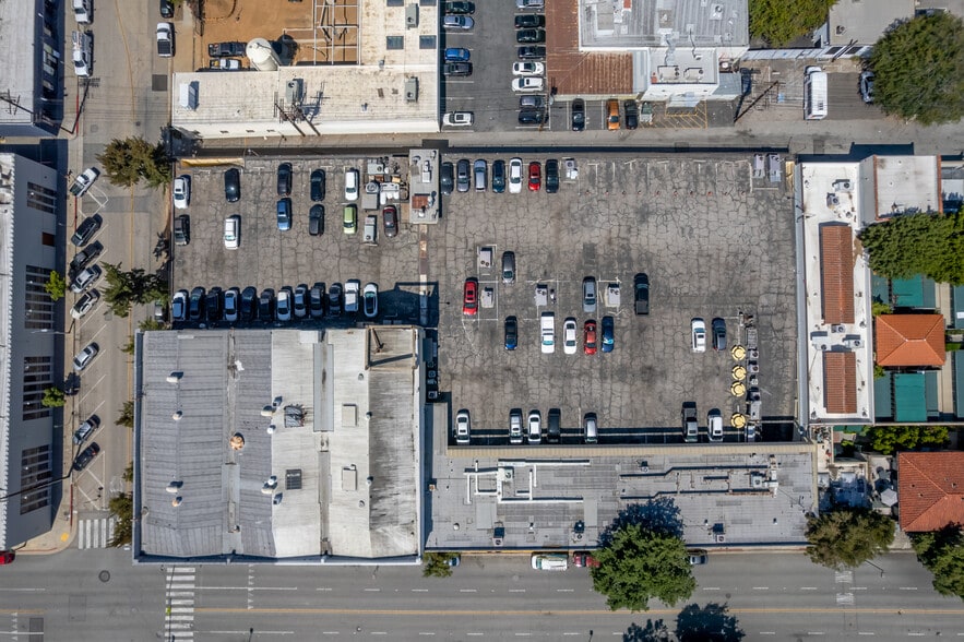 More Photos Of 403 S Raymond Ave, Pasadena Self Storage For Sale