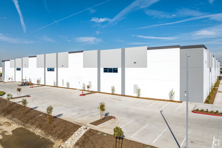 More Photos Of 15010 Don Julian Rd, City of Industry Manufacturing For Lease