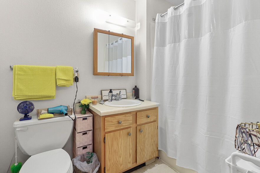 More Photos Of 2365 Tech Dr, Bettendorf Apartments For Sale