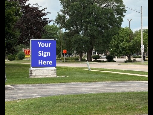 More Photos Of 105 E Bell St, Neenah Medical For Lease