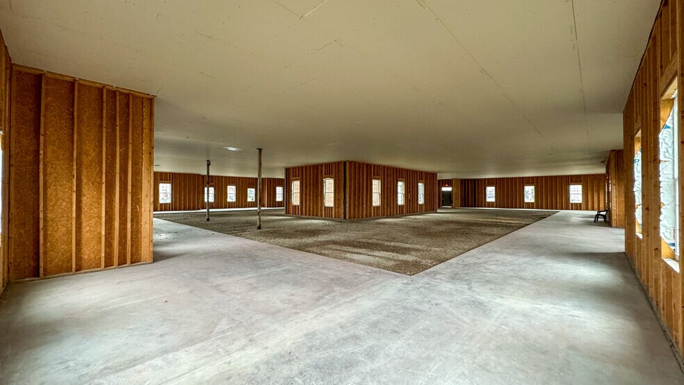 More Photos Of 5897 Montclair Blvd, Milford Office For Lease