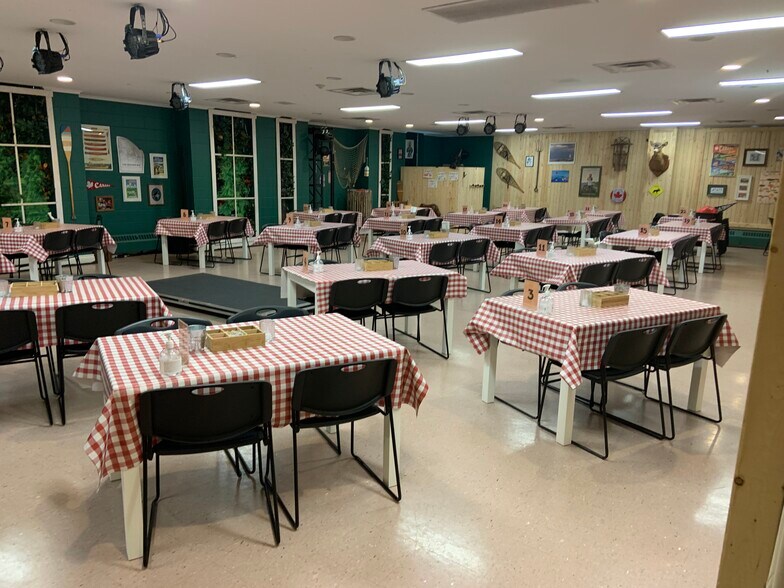 More Photos Of 330 Kent St, Ottawa General Retail For Sale