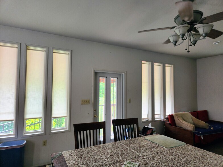 More Photos Of 108 S Market St, Ligonier Township Freestanding For Sale