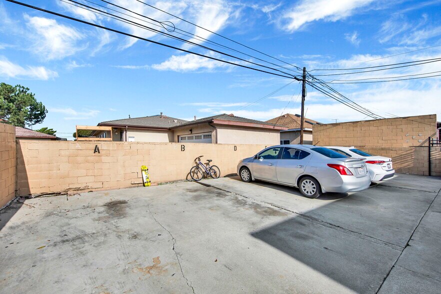 More Photos Of 4351 W 142nd St, Hawthorne Apartments For Sale