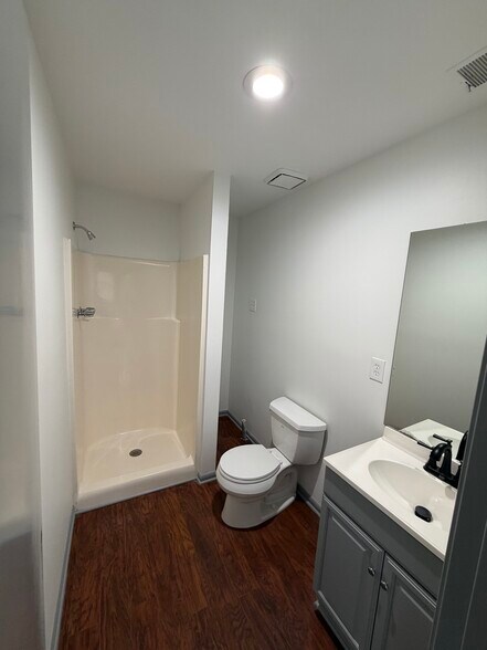 More Photos Of 2719 Huff Dr, Lawrenceville Office For Lease