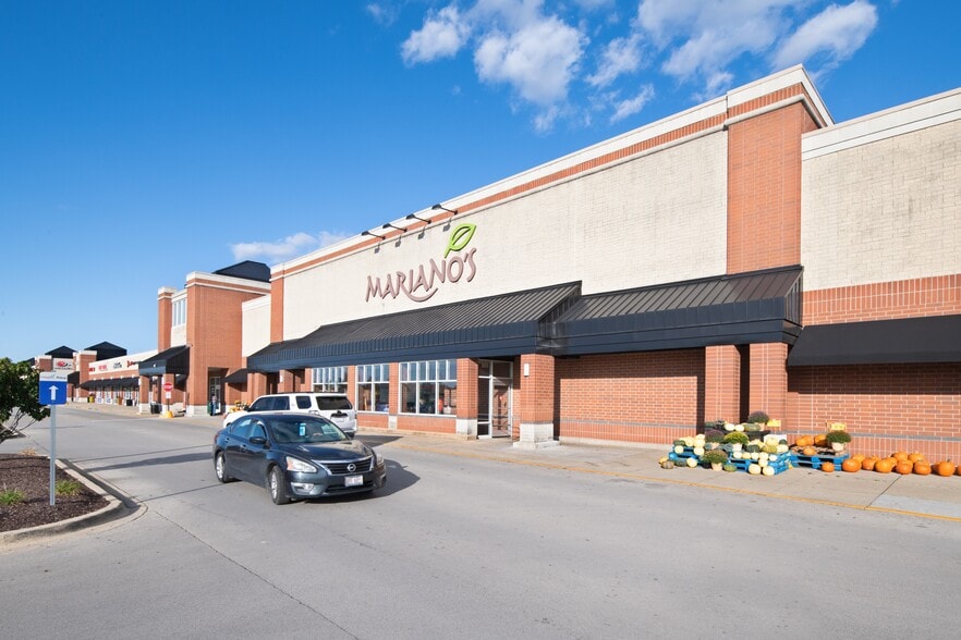 Primary Photo Of 972-994 Brook Forest Ave, Shorewood Storefront For Lease