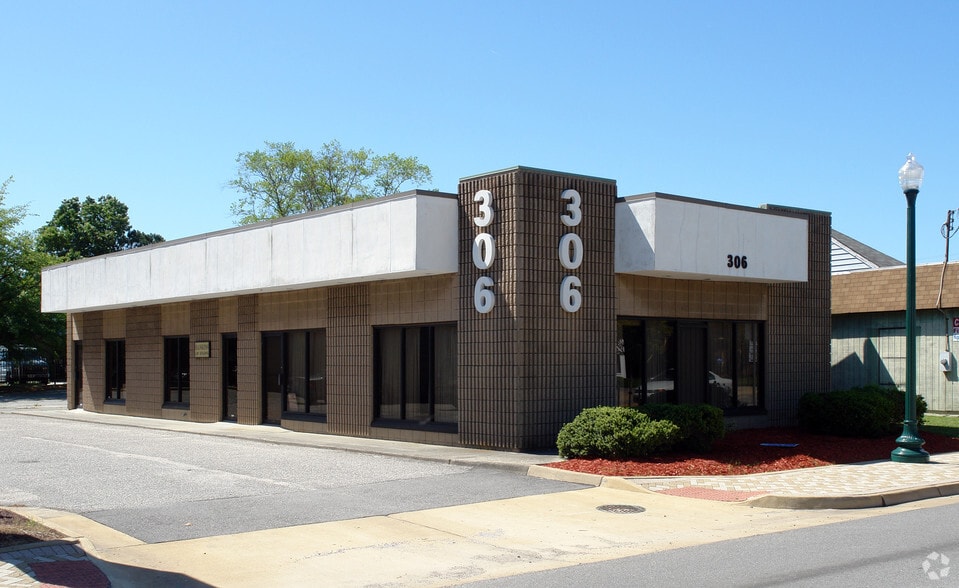 Primary Photo Of 306 Main St, Newport News Office For Lease