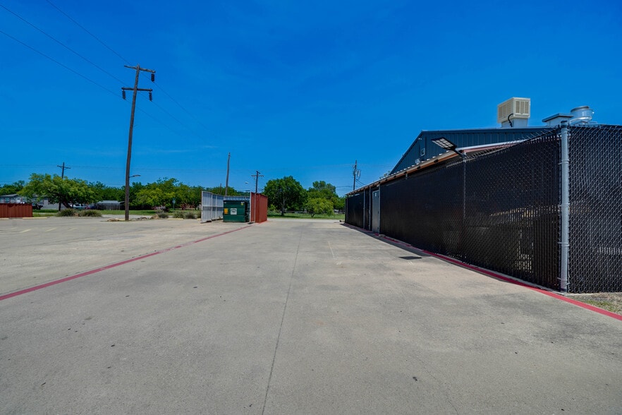 More Photos Of 215 NE 27th Ave, Mineral Wells Restaurant For Sale