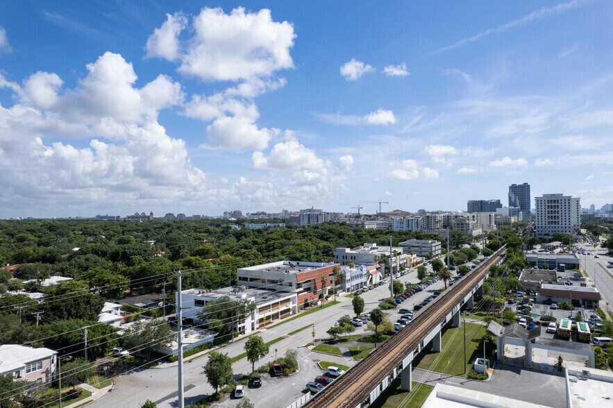 More Photos Of 4675 Ponce de Leon Blvd, Coral Gables Medical For Lease