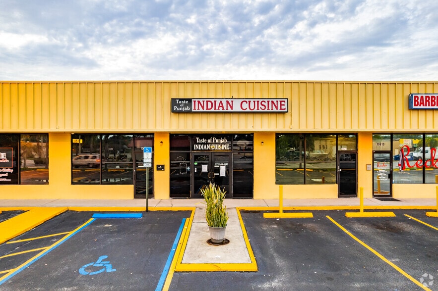 More Photos Of 10601-10641 117th Dr, Largo Restaurant For Lease