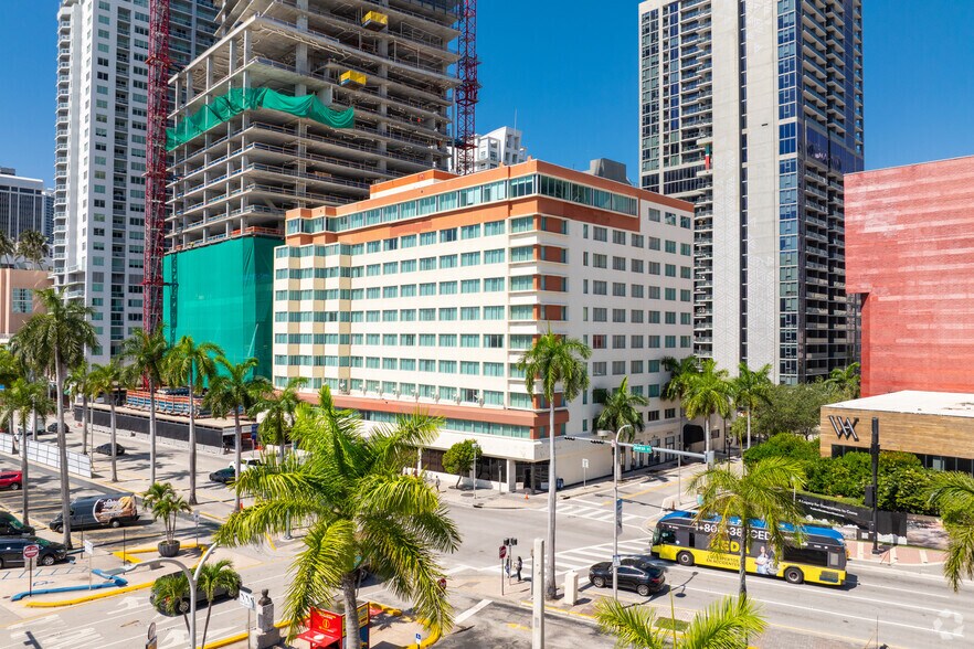 More Photos Of 340 Biscayne Blvd, Miami Hotel For Sale