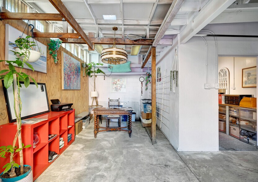 More Photos Of 11915 Inglewood Ave, Hawthorne Medical For Sale