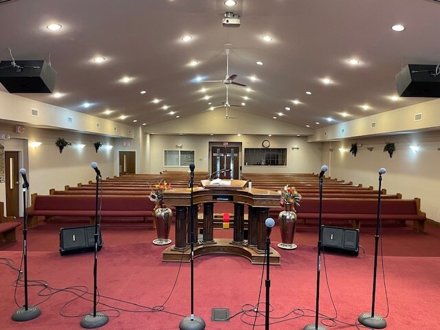 More Photos Of 901 N Prospect Ave, Springfield Freestanding For Sale