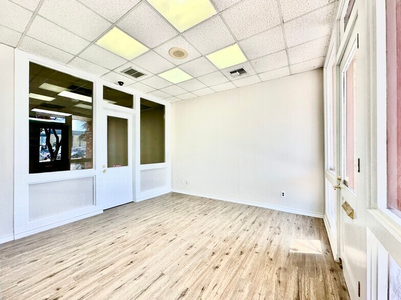 More Photos Of 717 Dolorosa St, San Antonio Office For Lease