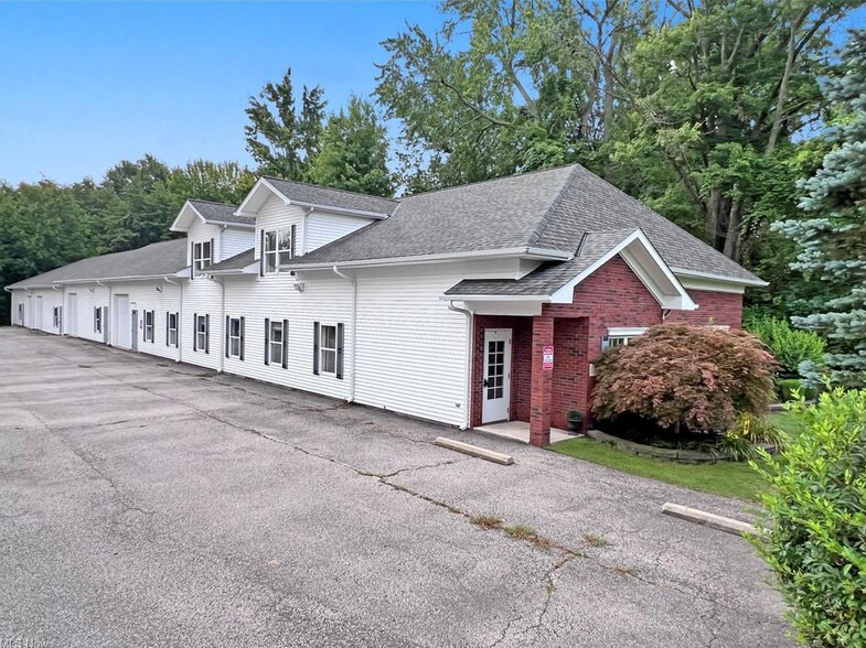 Primary Photo Of 3375 Blackmore Rd, Perry Light Manufacturing For Sale