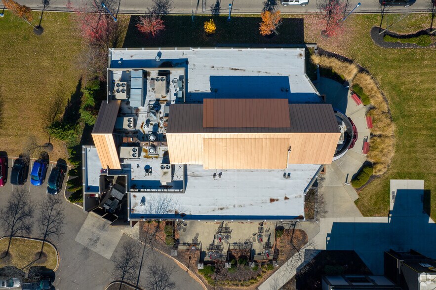 More Photos Of 3977 Morse Crossing, Columbus Restaurant For Lease