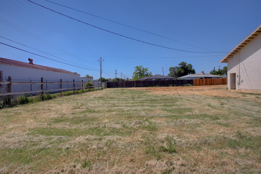 More Photos Of 332 W 8th St, Merced Religious Facility For Sale