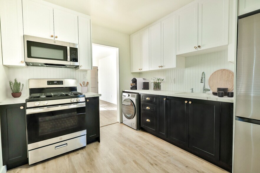 More Photos Of 5074 Madison Ave, San Diego Apartments For Sale