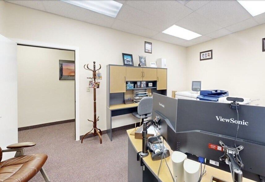 More Photos Of 1271 Port Dr, Clarkston Office For Sale