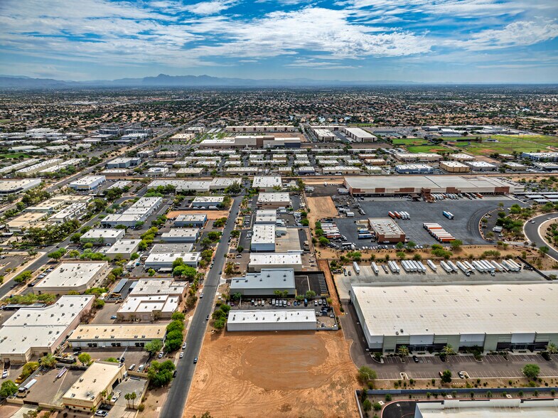 More Photos Of 315 E Comstock Dr, Chandler Warehouse For Lease