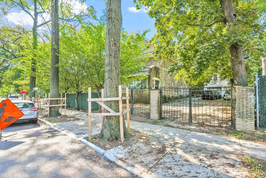 More Photos Of 8126 Austin St, Kew Gardens Land For Sale