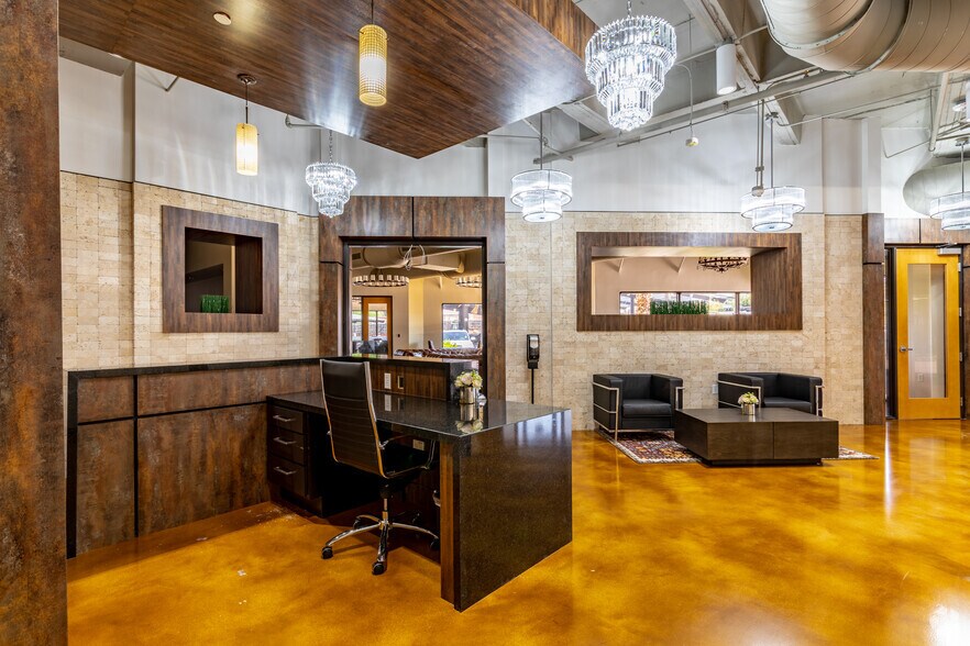 More Photos Of 8940 Fourwinds Dr, San Antonio Medical For Lease