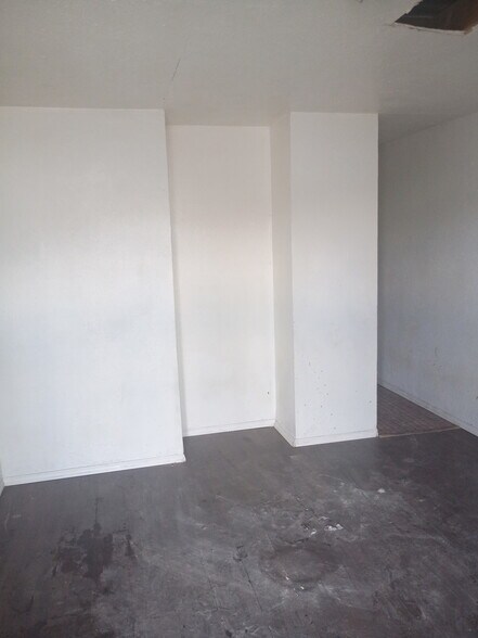 More Photos Of 924 E Main St, Barstow Hotel For Sale