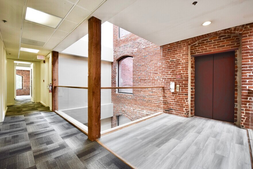 More Photos Of 521 SW 11th, Portland Loft Creative Space For Lease