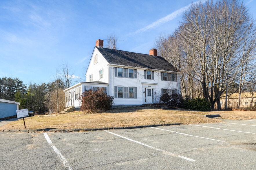 More Photos Of 34 Lafayette Rd, Hampton Falls Freestanding For Sale
