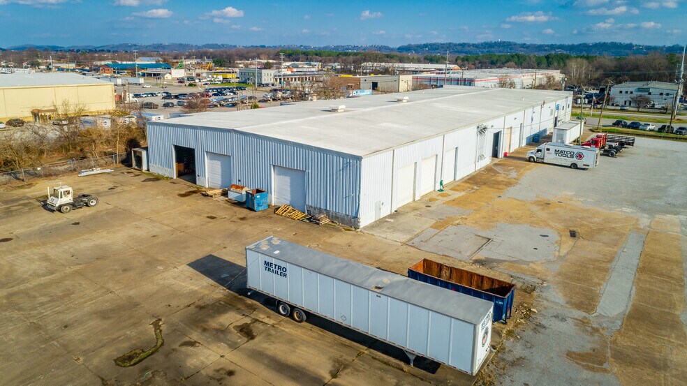 More Photos Of 3217 Alton Park Blvd, Chattanooga Truck Terminal For Lease