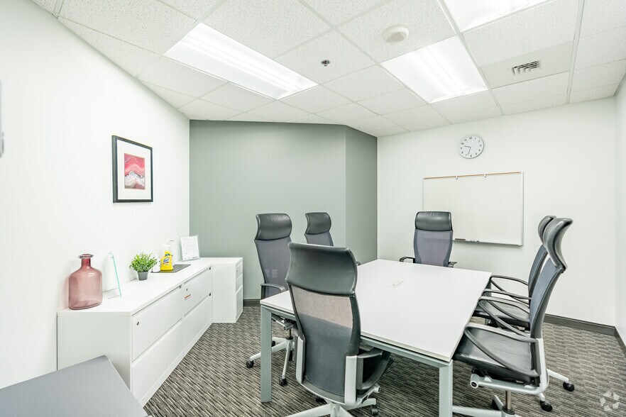 More Photos Of 2820 Boul Laurier, Québec Coworking Space