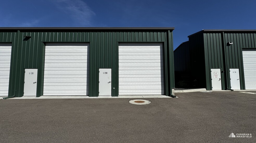 Primary Photo Of 360 Rancho Dr, Windsor Self Storage For Sale