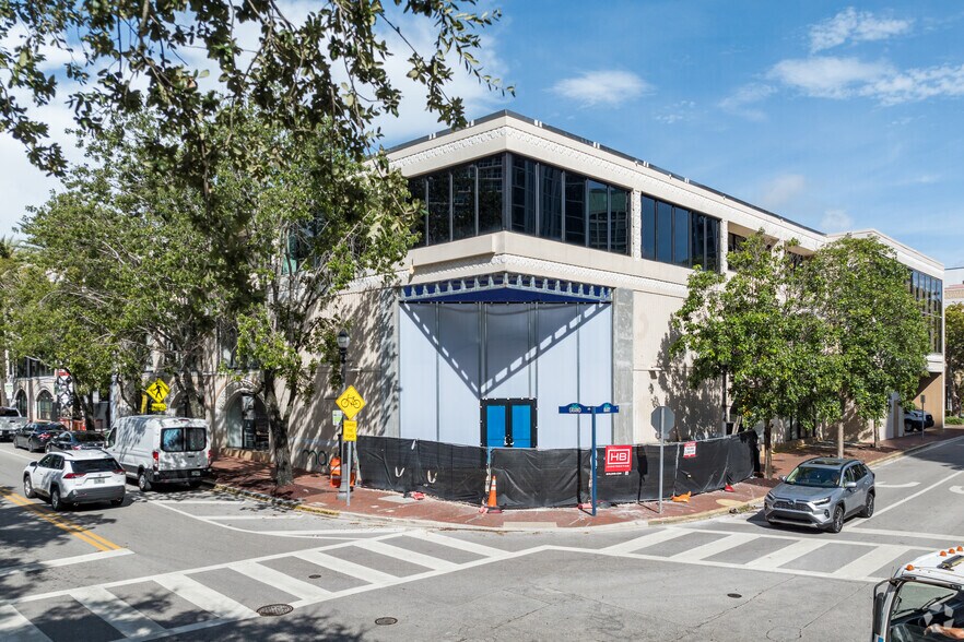 More Photos Of 3390 Mary St, Coconut Grove Coworking Space