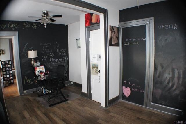 More Photos Of 562 5th Ave, Troy Specialty For Lease