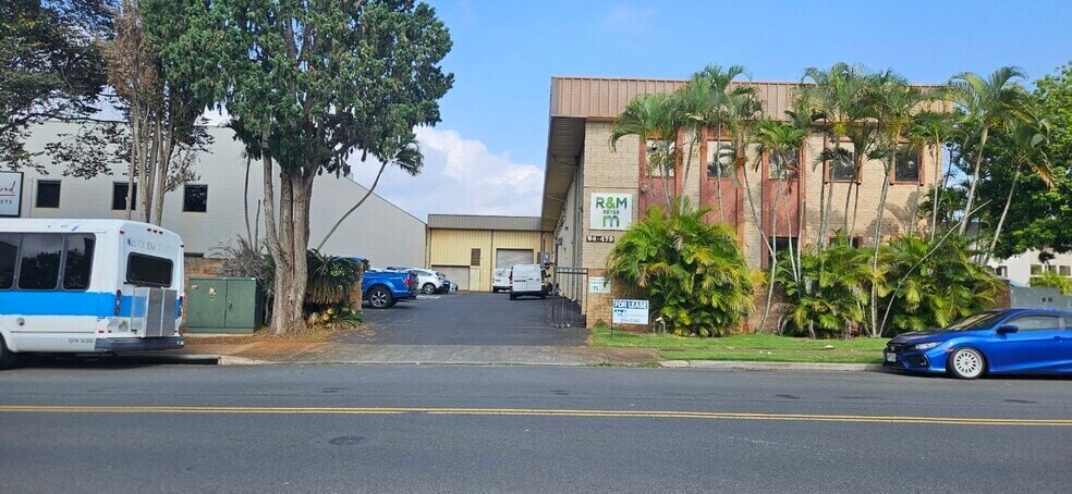 Primary Photo Of 94-479 Ukee St, Waipahu Flex For Lease