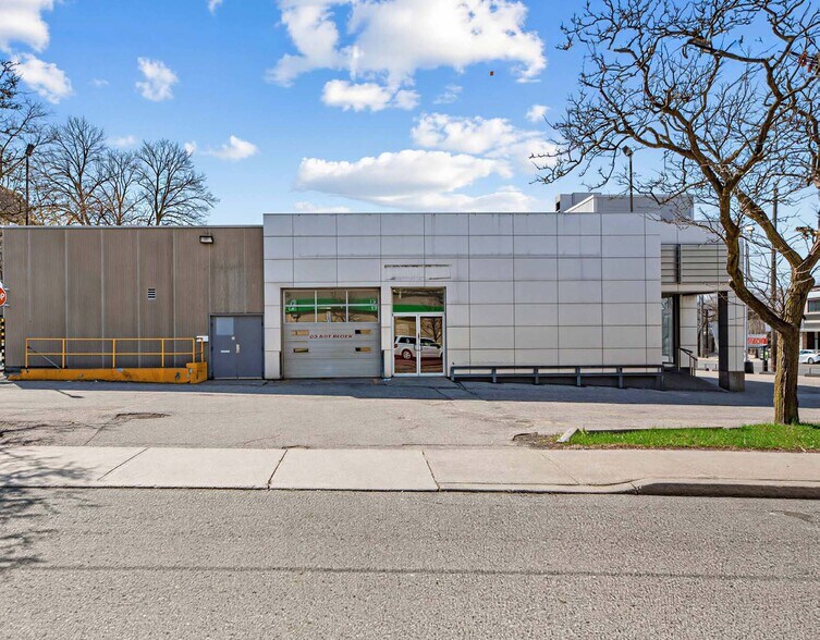 More Photos Of 1661 Avenue Rd, Toronto Auto Dealership For Lease