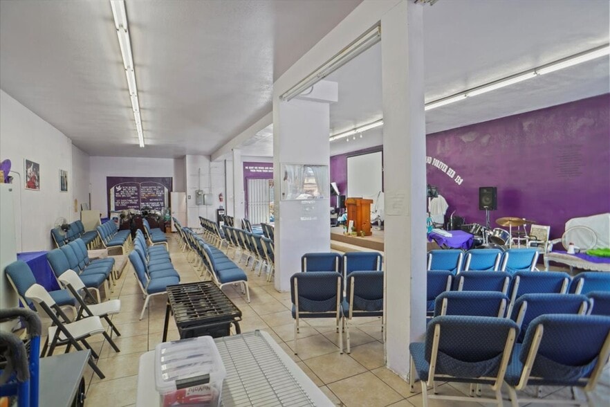 More Photos Of 5014 S Western Ave, Los Angeles Freestanding For Sale