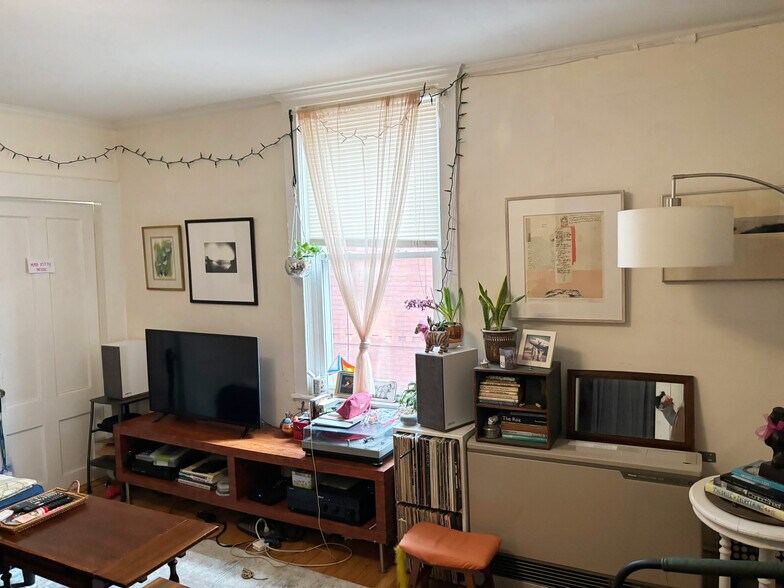 More Photos Of 200 Brackett St, Portland Storefront Retail Residential For Sale