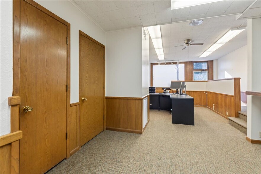 More Photos Of 127 Pearl St, Council Bluffs Office For Lease