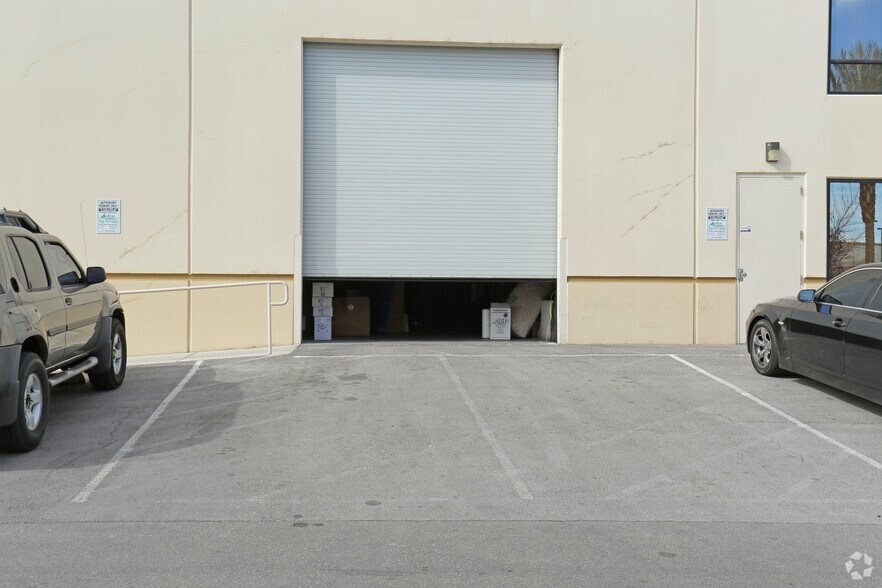More Photos Of 4285 Wagon Trail Ave, Las Vegas Warehouse For Lease