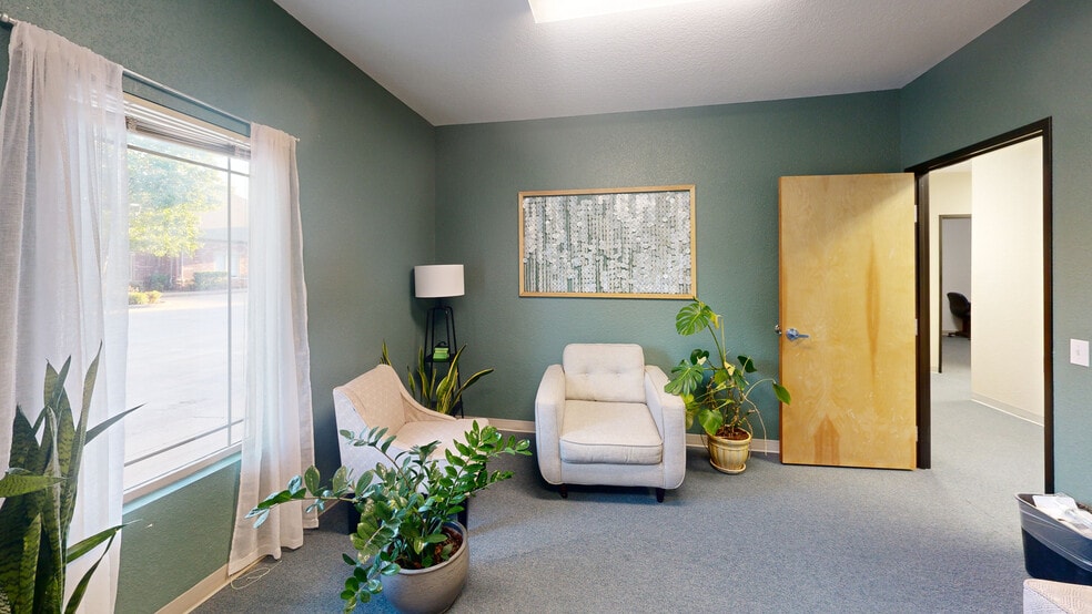 More Photos Of 60 W Sunbridge Dr, Fayetteville Office For Lease