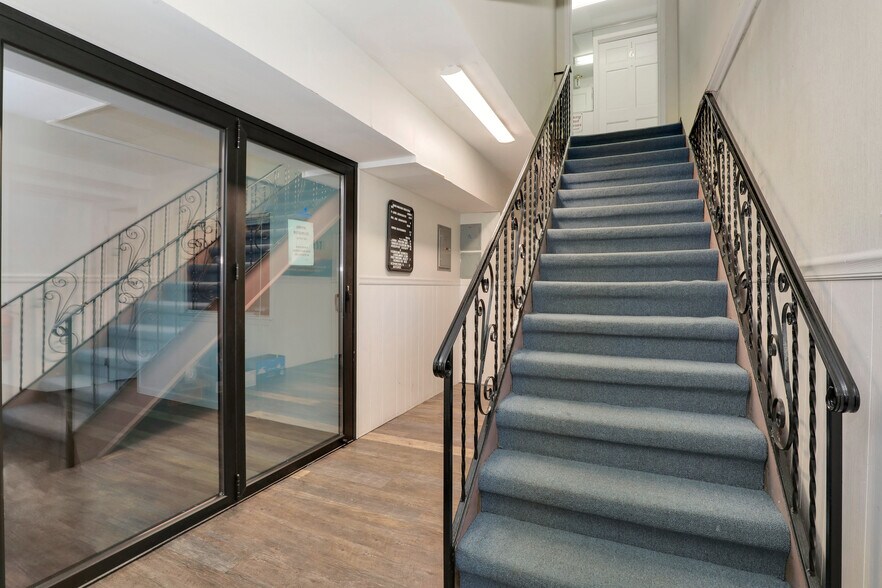 More Photos Of 103 Fort Salonga Rd, Northport Office For Sale