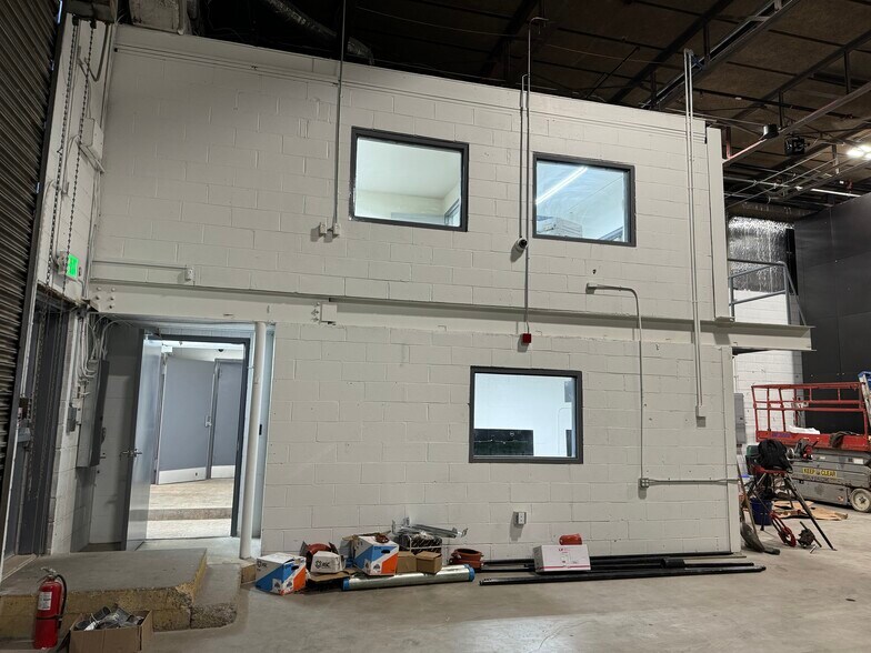 More Photos Of 243 Skidmore Rd, Deer Park Warehouse For Sale